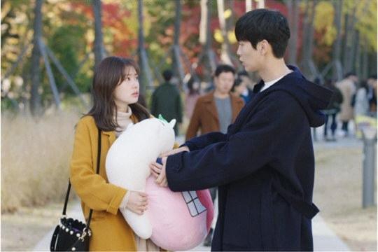大鹏主演电影《年会不能停!》上映23天 总票房破9亿